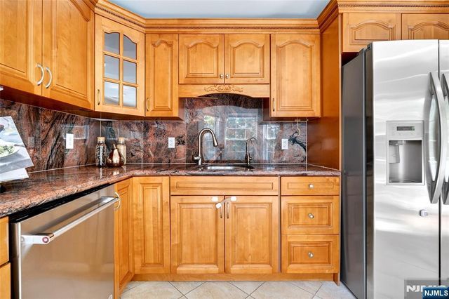 2249 Margaret Court, Mahwah, NJ 07430