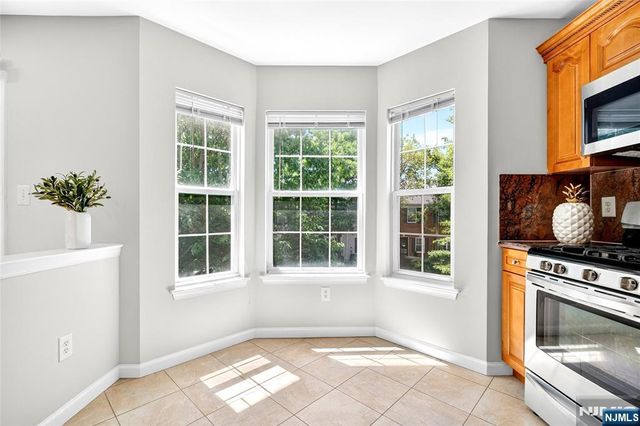 2249 Margaret Court, Mahwah, NJ 07430