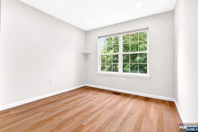 2249 Margaret Court, Mahwah, NJ 07430