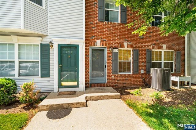 2249 Margaret Court, Mahwah, NJ 07430