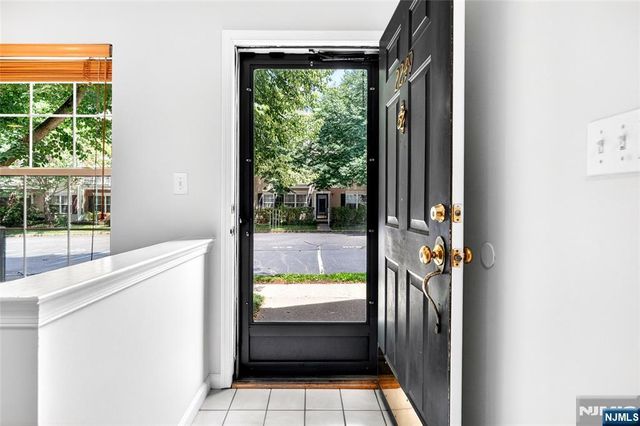 2249 Margaret Court, Mahwah, NJ 07430