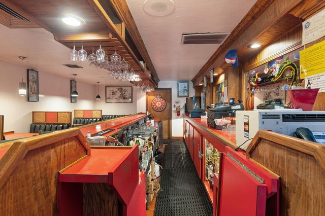 1434 NW 6TH Street, Grants Pass, OR 97526