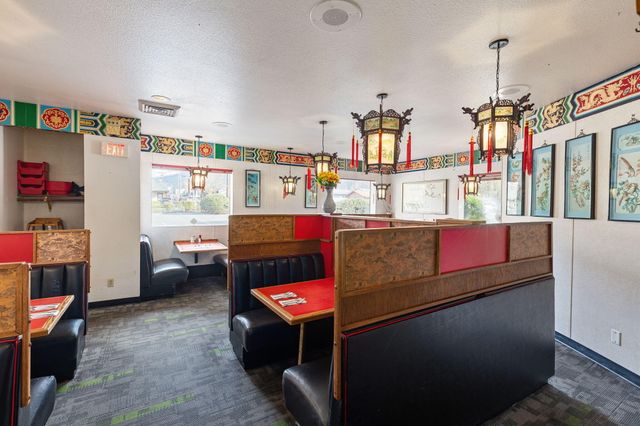 1434 NW 6TH Street, Grants Pass, OR 97526