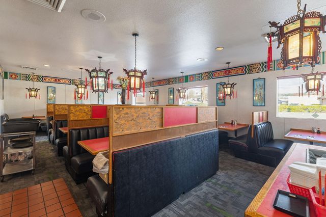 1434 NW 6TH Street, Grants Pass, OR 97526