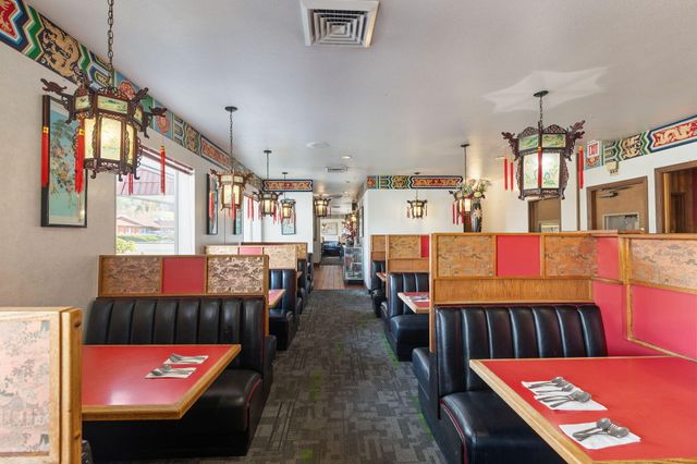 1434 NW 6TH Street, Grants Pass, OR 97526