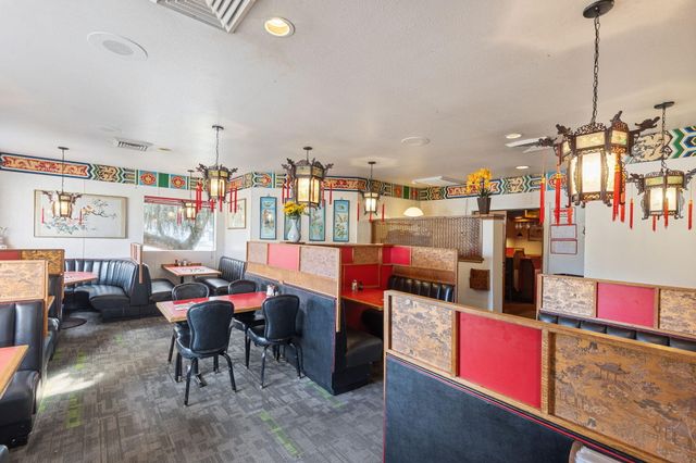 1434 NW 6TH Street, Grants Pass, OR 97526