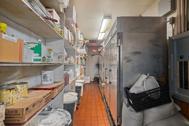 1434 NW 6TH Street, Grants Pass, OR 97526