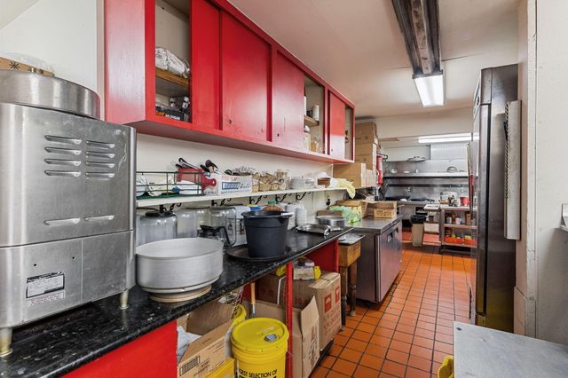 1434 NW 6TH Street, Grants Pass, OR 97526