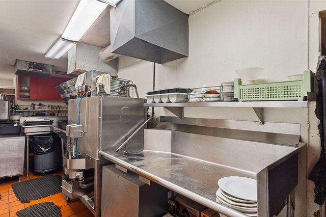 1434 NW 6TH Street, Grants Pass, OR 97526