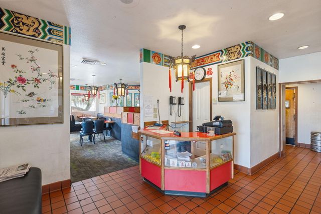 1434 NW 6TH Street, Grants Pass, OR 97526