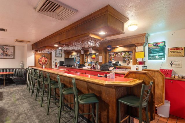 1434 NW 6TH Street, Grants Pass, OR 97526