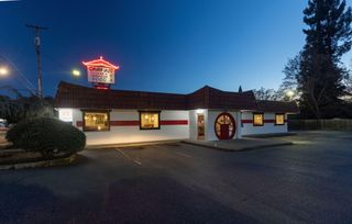 1434 NW 6TH Street, Grants Pass, OR 97526