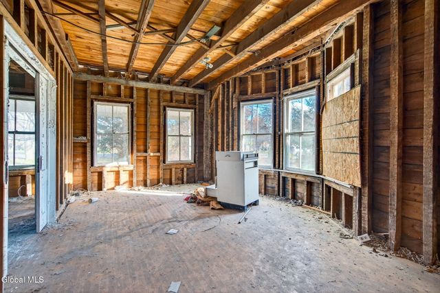 522 Loudon Road, Colonie, NY 12211