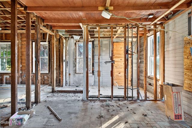 522 Loudon Road, Colonie, NY 12211