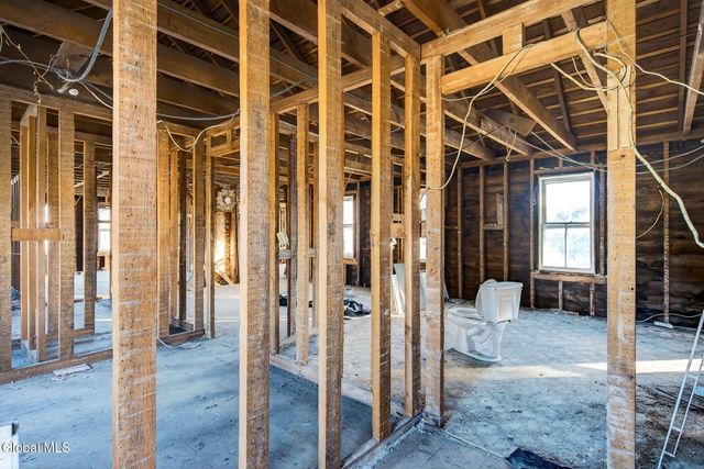 522 Loudon Road, Colonie, NY 12211