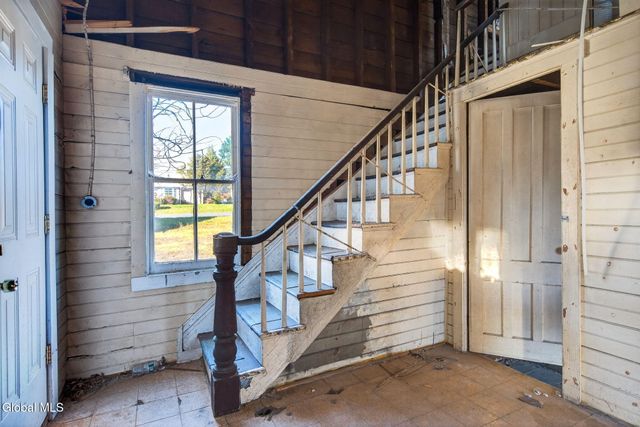 522 Loudon Road, Colonie, NY 12211