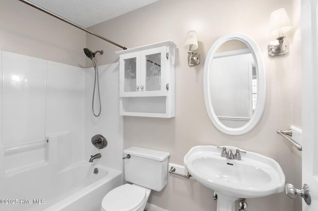 4503 Rivershore Drive, New Bern, NC 28560