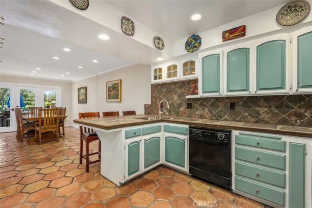 20 Leatherwood, Irvine, CA 92612