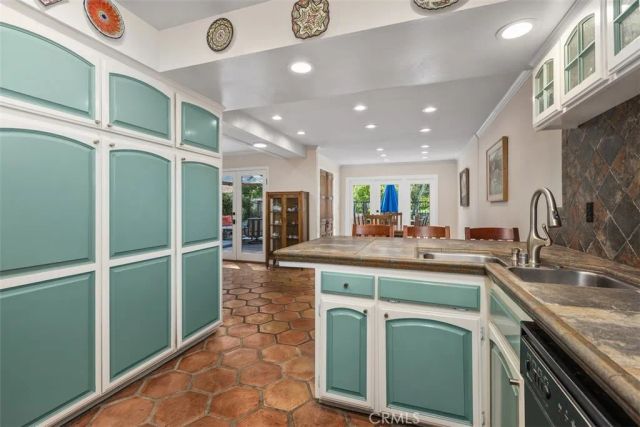 20 Leatherwood, Irvine, CA 92612