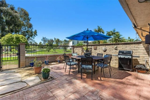 20 Leatherwood, Irvine, CA 92612