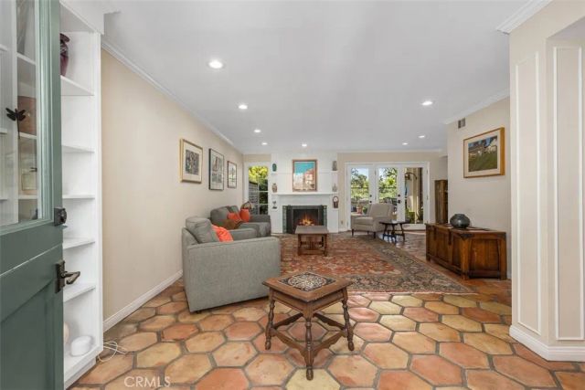 20 Leatherwood, Irvine, CA 92612