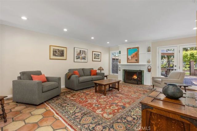 20 Leatherwood, Irvine, CA 92612