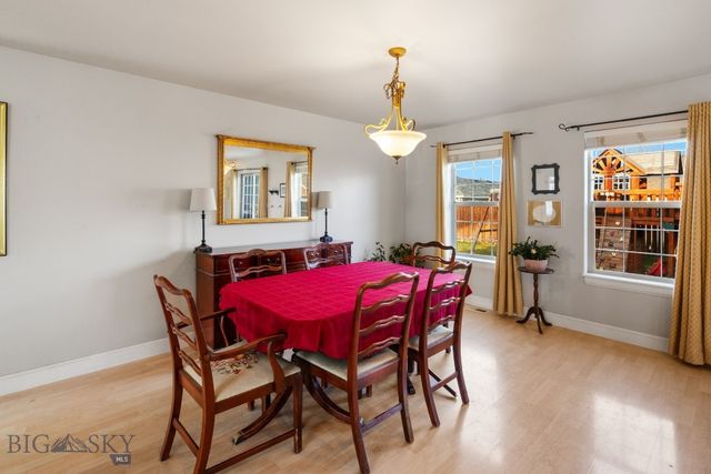 60 Clinton Lane, Belgrade, MT 59714