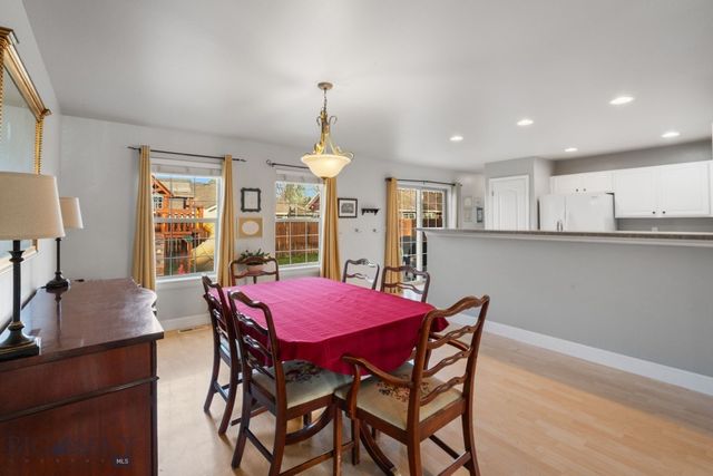 60 Clinton Lane, Belgrade, MT 59714