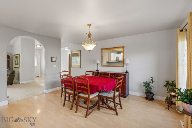 60 Clinton Lane, Belgrade, MT 59714