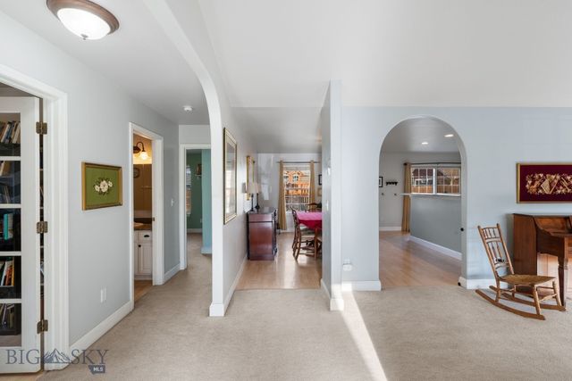 60 Clinton Lane, Belgrade, MT 59714