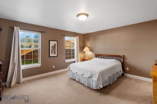 60 Clinton Lane, Belgrade, MT 59714