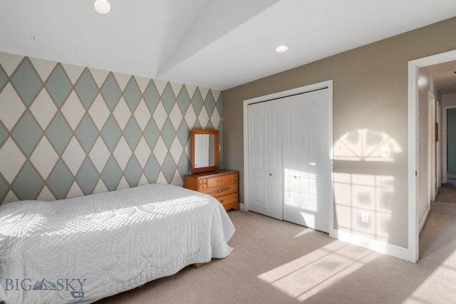 60 Clinton Lane, Belgrade, MT 59714