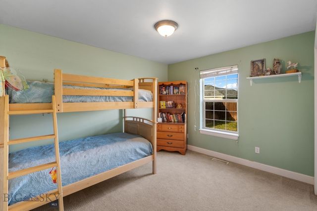 60 Clinton Lane, Belgrade, MT 59714