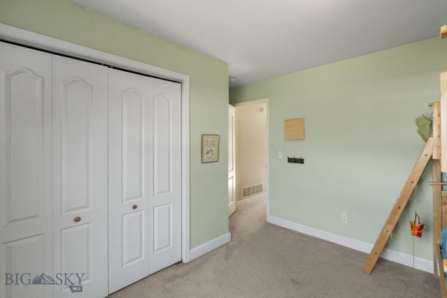 60 Clinton Lane, Belgrade, MT 59714