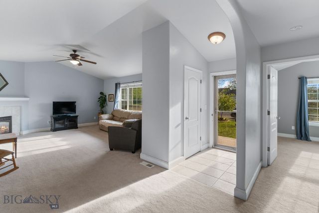 60 Clinton Lane, Belgrade, MT 59714