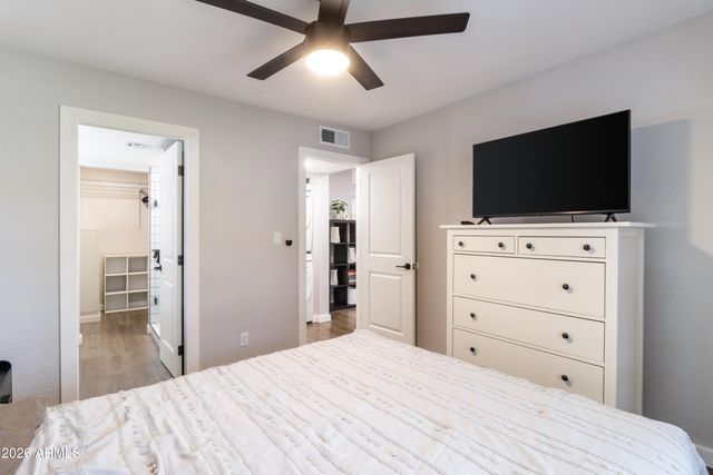 1449 E HIGHLAND Avenue 25, Phoenix, AZ 85014