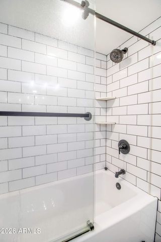 1449 E HIGHLAND Avenue 25, Phoenix, AZ 85014