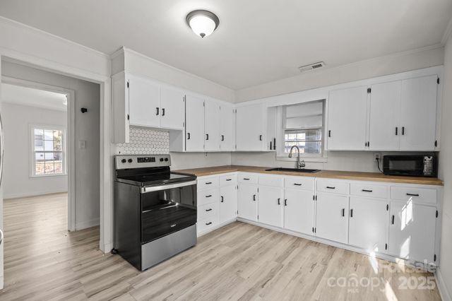 1632 Beulah Church Road, Matthews, NC 28104