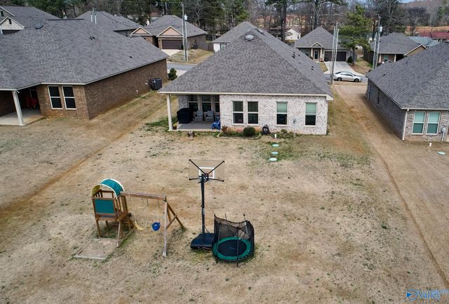 132 Gardencove Circle, Huntsville, AL 35810