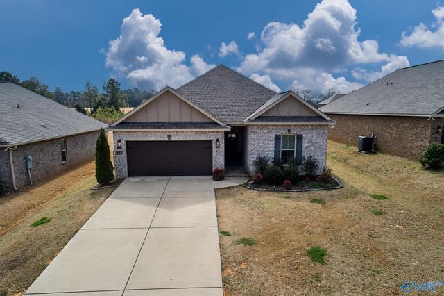 132 Gardencove Circle, Huntsville, AL 35810