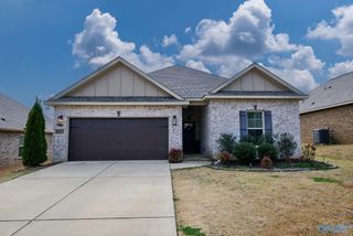 132 Gardencove Circle, Huntsville, AL 35810