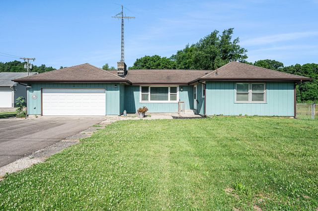 53266 US-131, Three Rivers, MI 49093