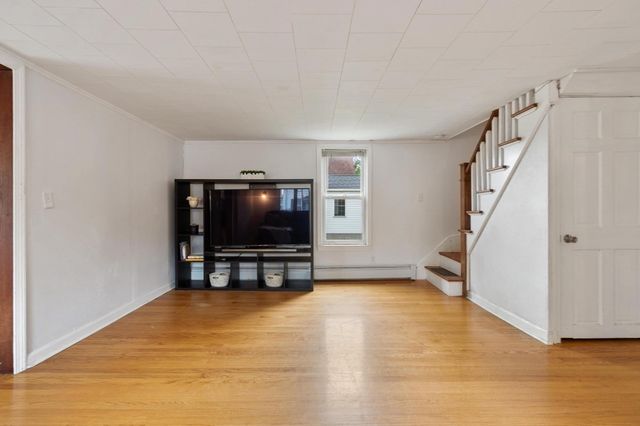 5 Branch St, Gardner, MA 01440