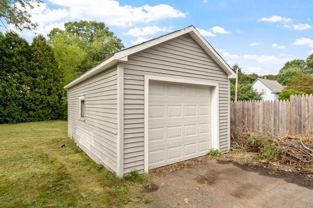 5 Branch St, Gardner, MA 01440