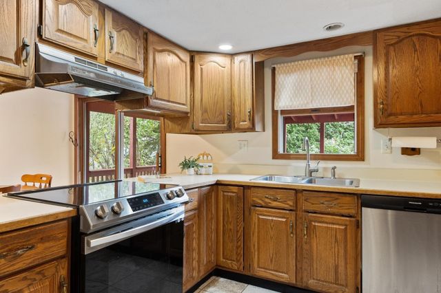 5 Branch St, Gardner, MA 01440
