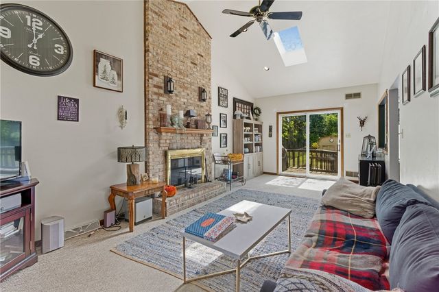 4045 Greenridge Dr, Penn Hills, PA 15147