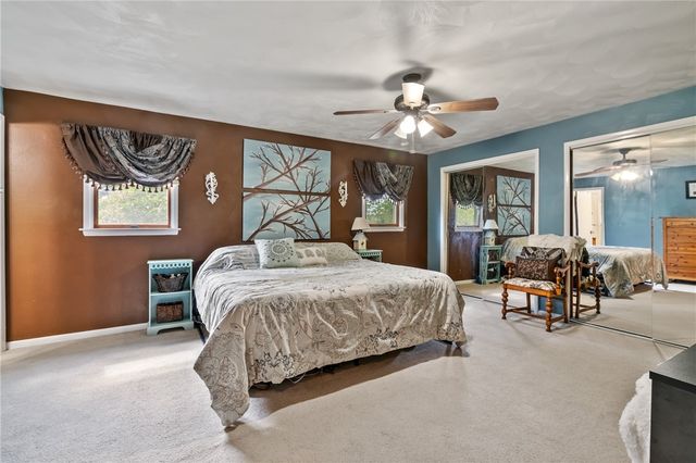 4045 Greenridge Dr, Penn Hills, PA 15147