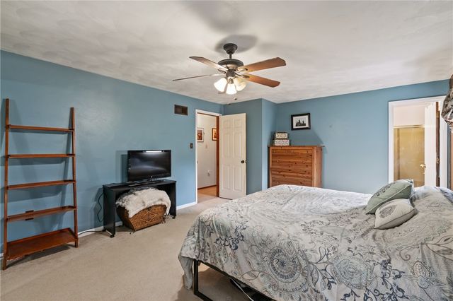 4045 Greenridge Dr, Penn Hills, PA 15147