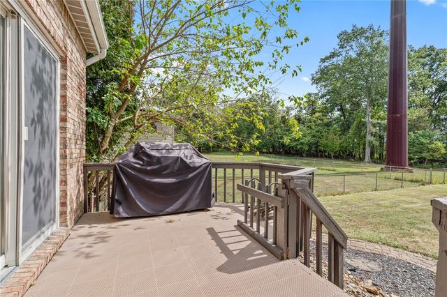 4045 Greenridge Dr, Penn Hills, PA 15147