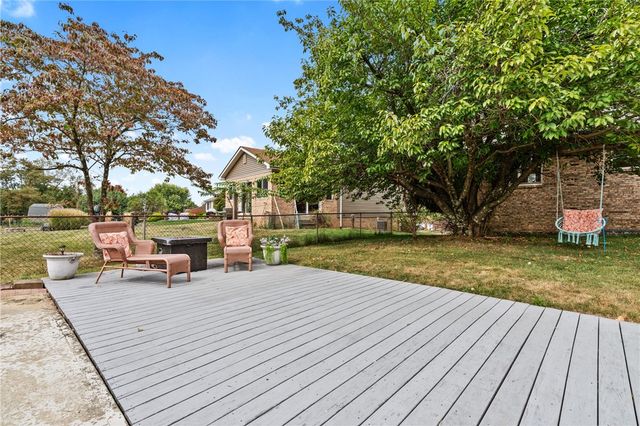 4045 Greenridge Dr, Penn Hills, PA 15147